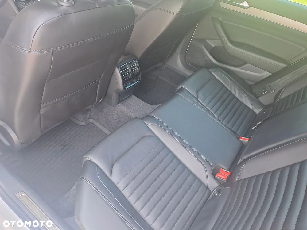 Volkswagen Passat 2.0 TDI SCR (BlueMotion Technology) DSG Highline - 14