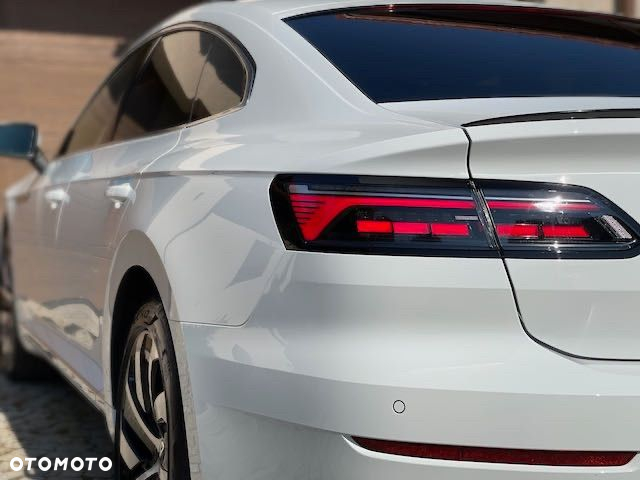 Volkswagen Arteon 2.0 TSI DSG R-Line - 32