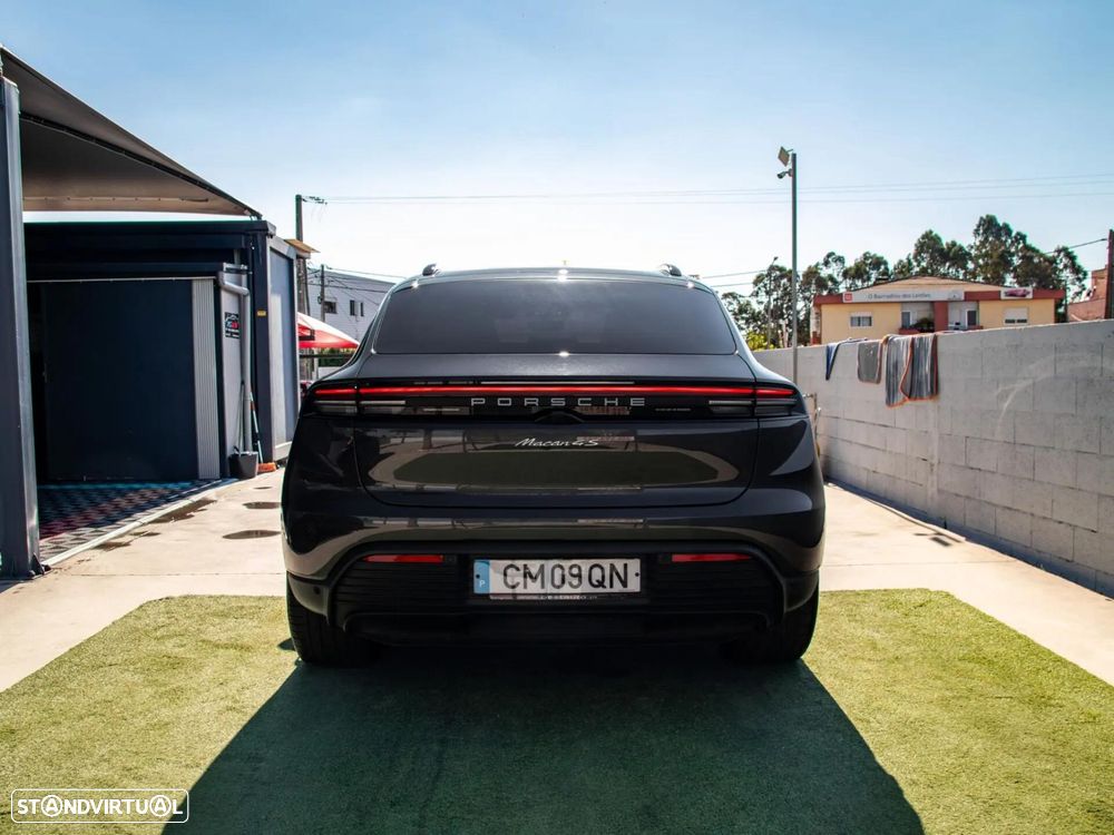 Porsche Macan Electric 4S - 8