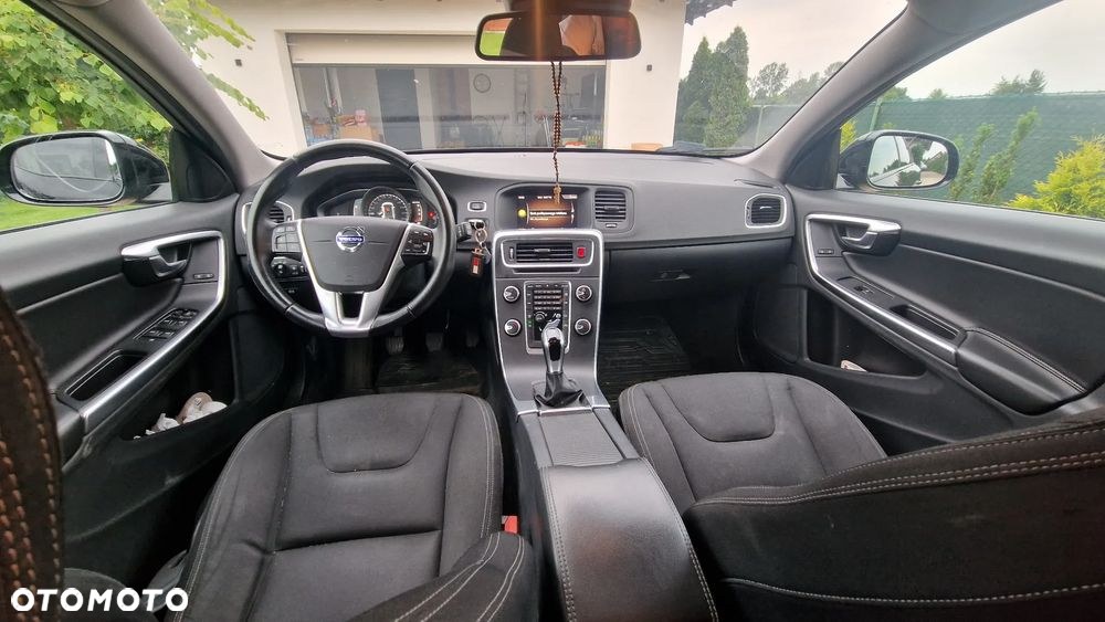 Volvo V60 Cross Country D3 - 16