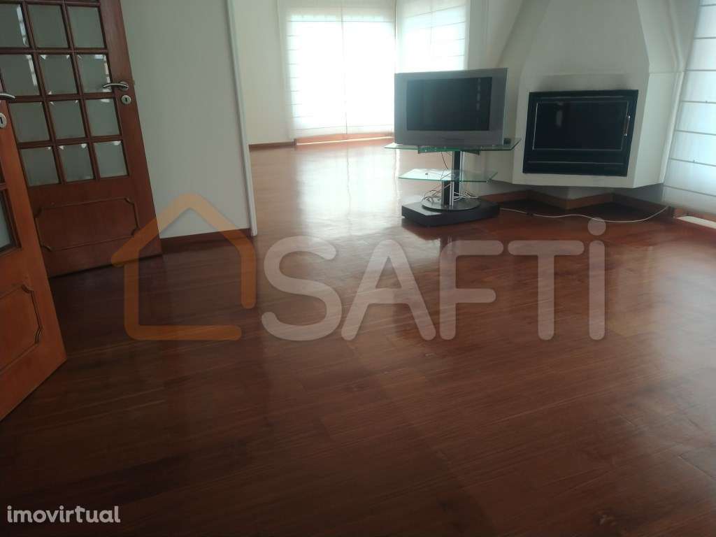 Bonita moradia em Nogueira - Grande imagem: 4/44