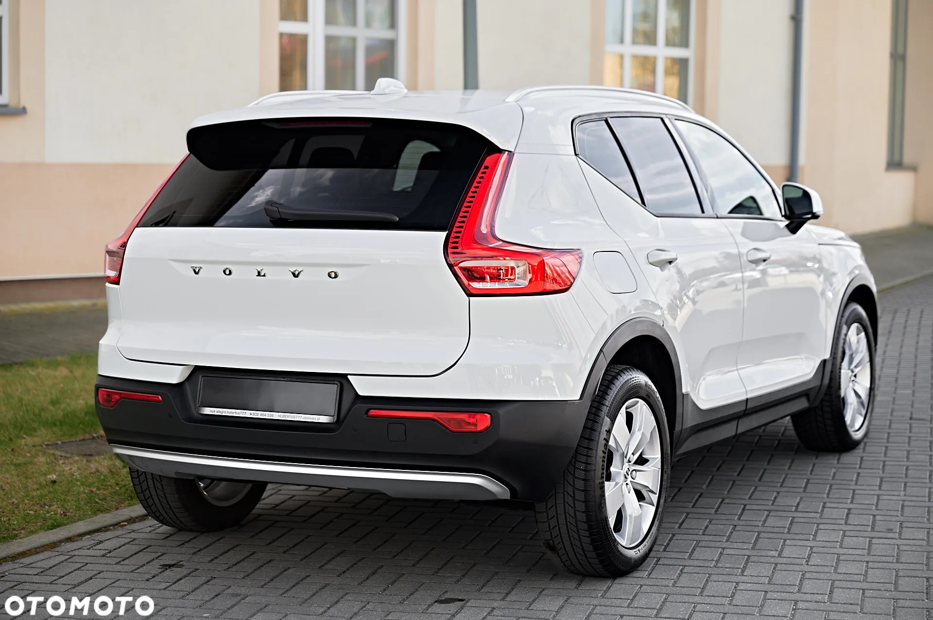 Volvo XC 40 T3 Momentum Pro - 4