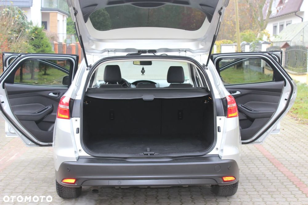 Ford Focus Turnier 1.5 EcoBlue Start-Stopp-System ST-LINE X - 30