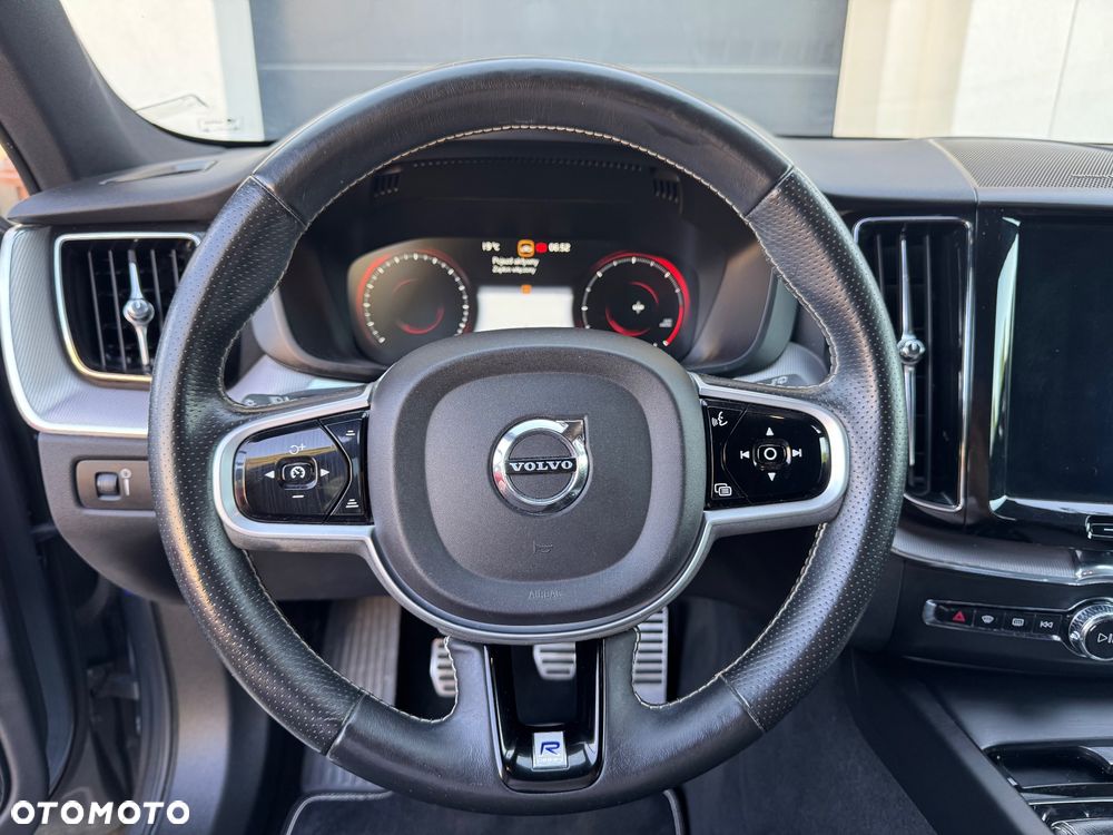 Volvo XC 60 D3 R-Design - 25