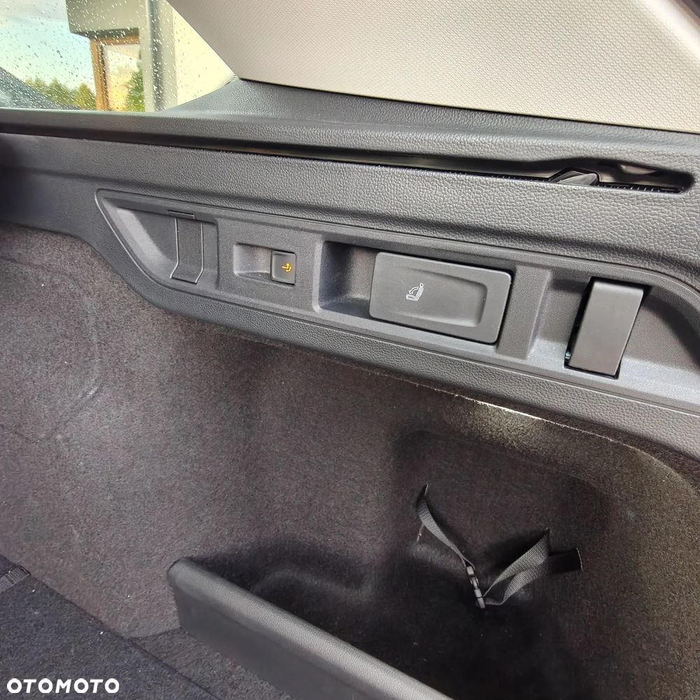 Volkswagen Passat - 9