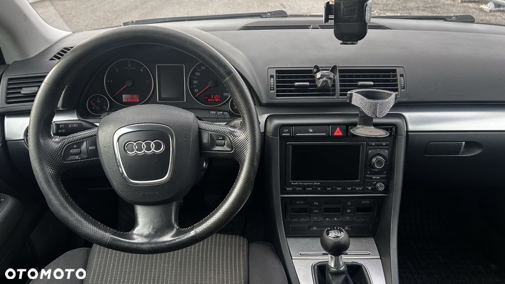 Audi A4 Avant - 6