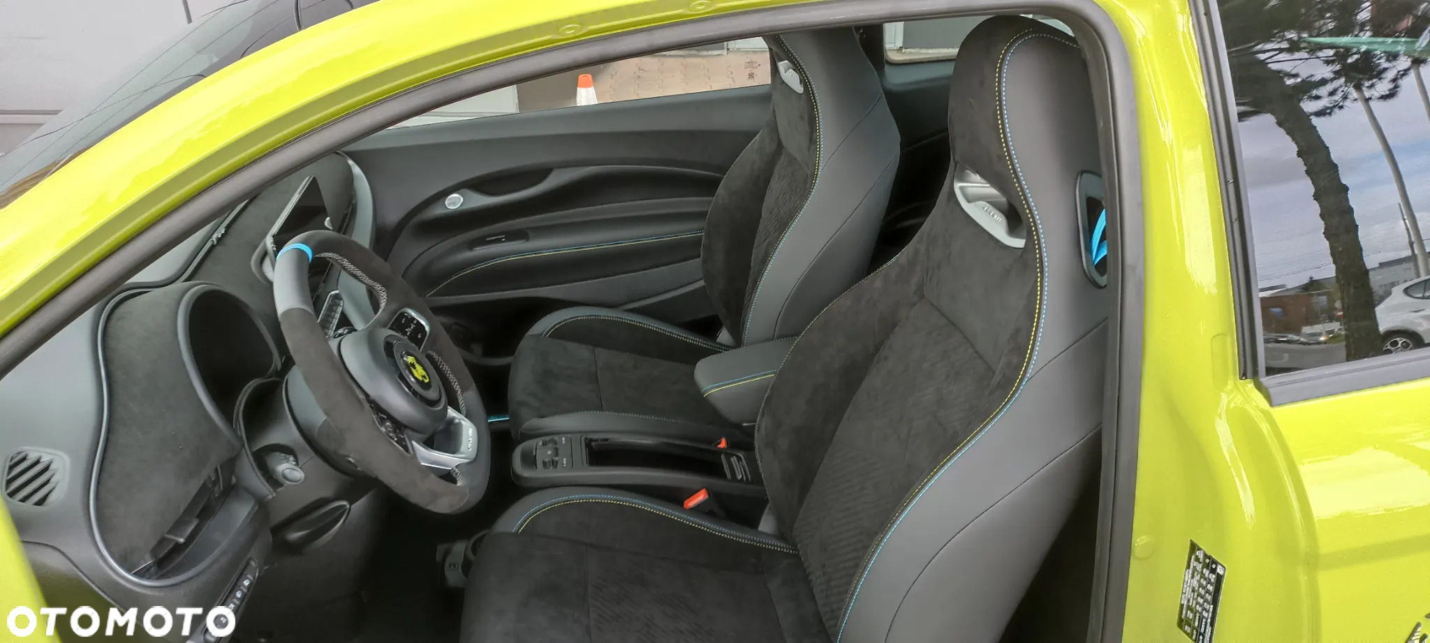 Abarth 500e - 8