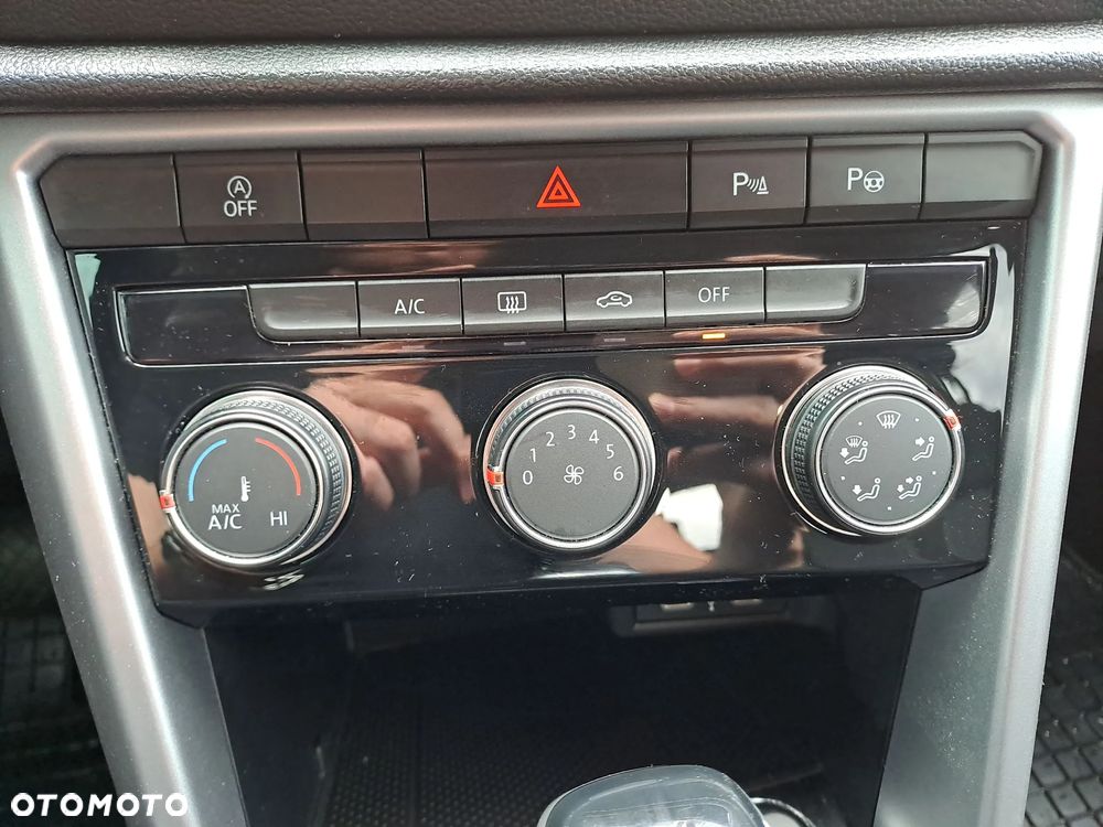 Volkswagen T-Roc 1.5 TSI Life DSG - 22