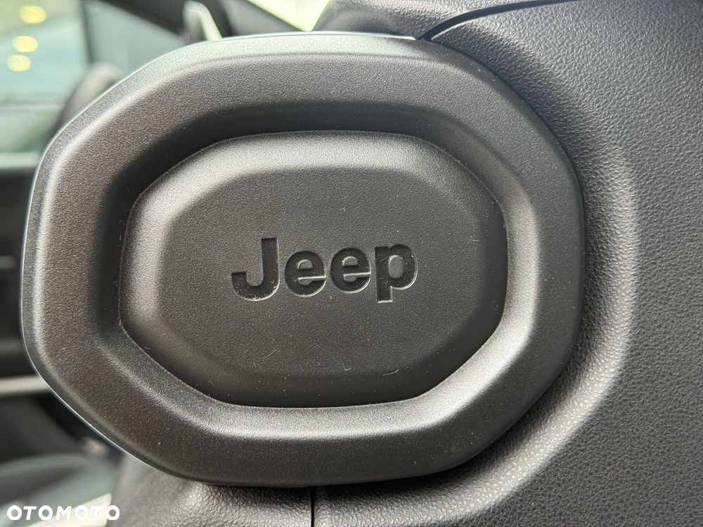 Jeep Avenger 1.2 T3 mHEV Overland 4xe eDCT6 - 17