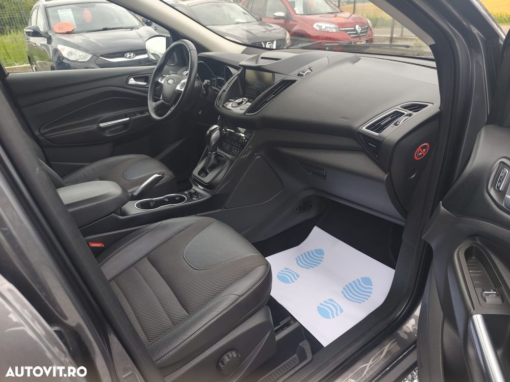 Ford Kuga 2.0 TDCi 4x4 Aut. Business Edition - 25