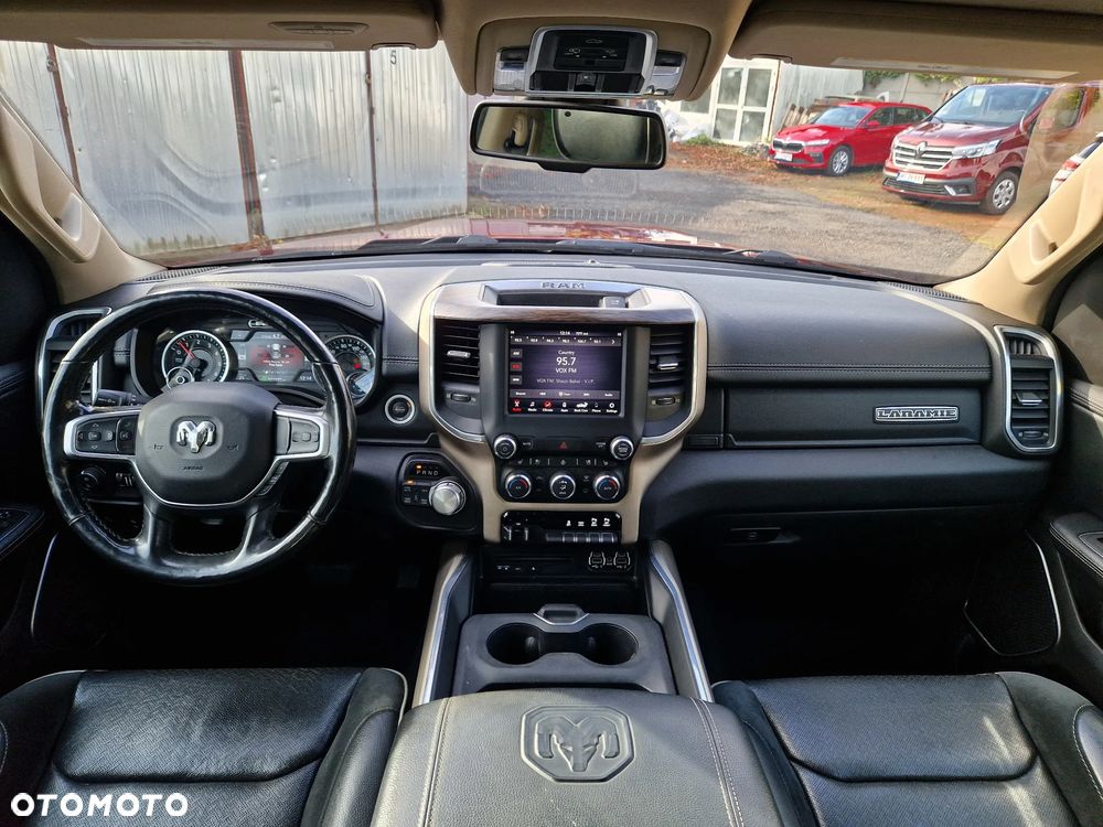 RAM 1500 5.7 Quad Cab Laramie - 10