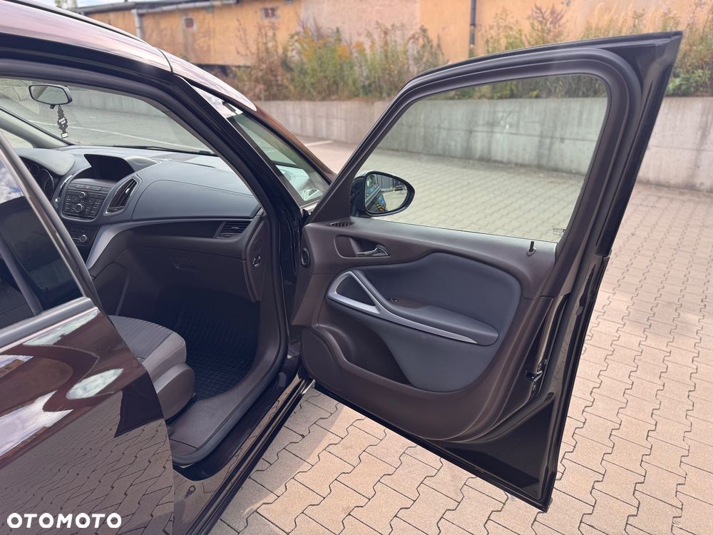 Opel Zafira - 26