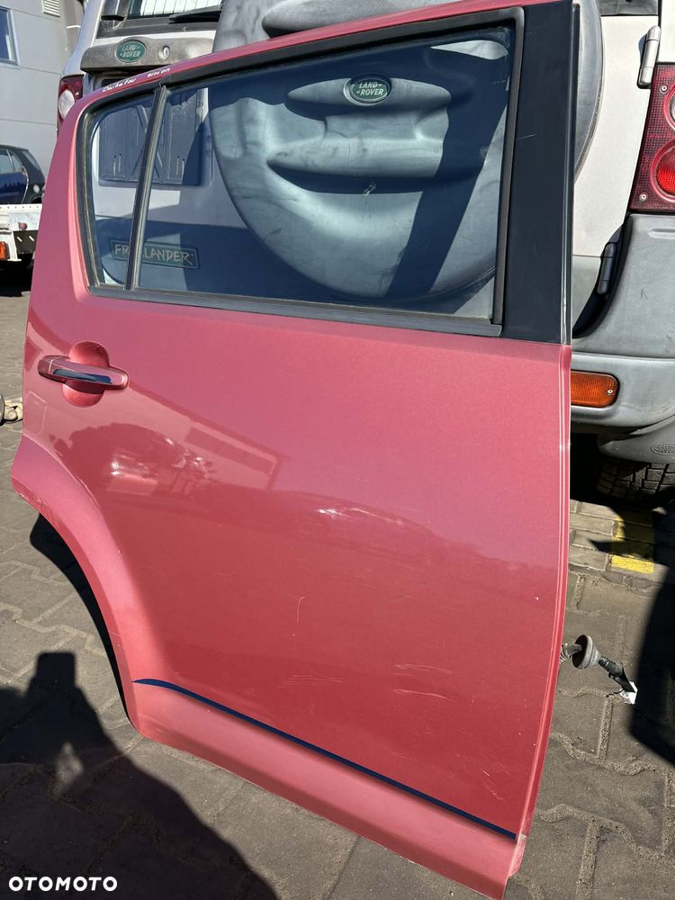 DRZWI DAIHATSU SIRION II - 4