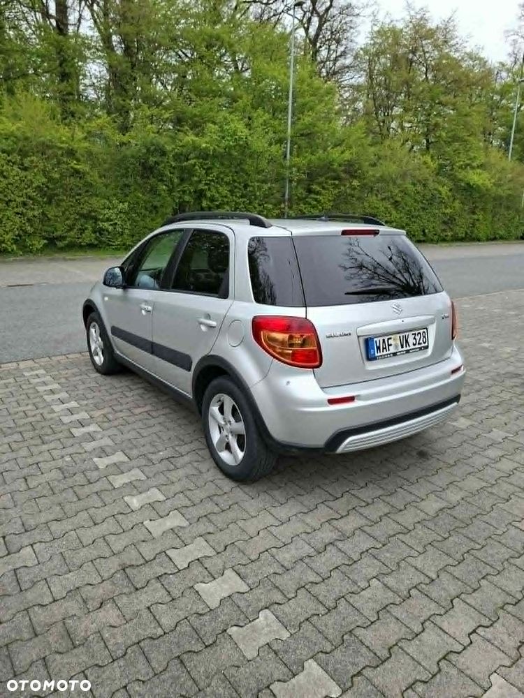 Suzuki SX4 - 4
