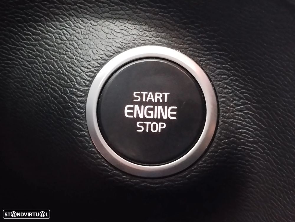 Volvo XC 40 2.0 D3 Momentum Geartronic - 22