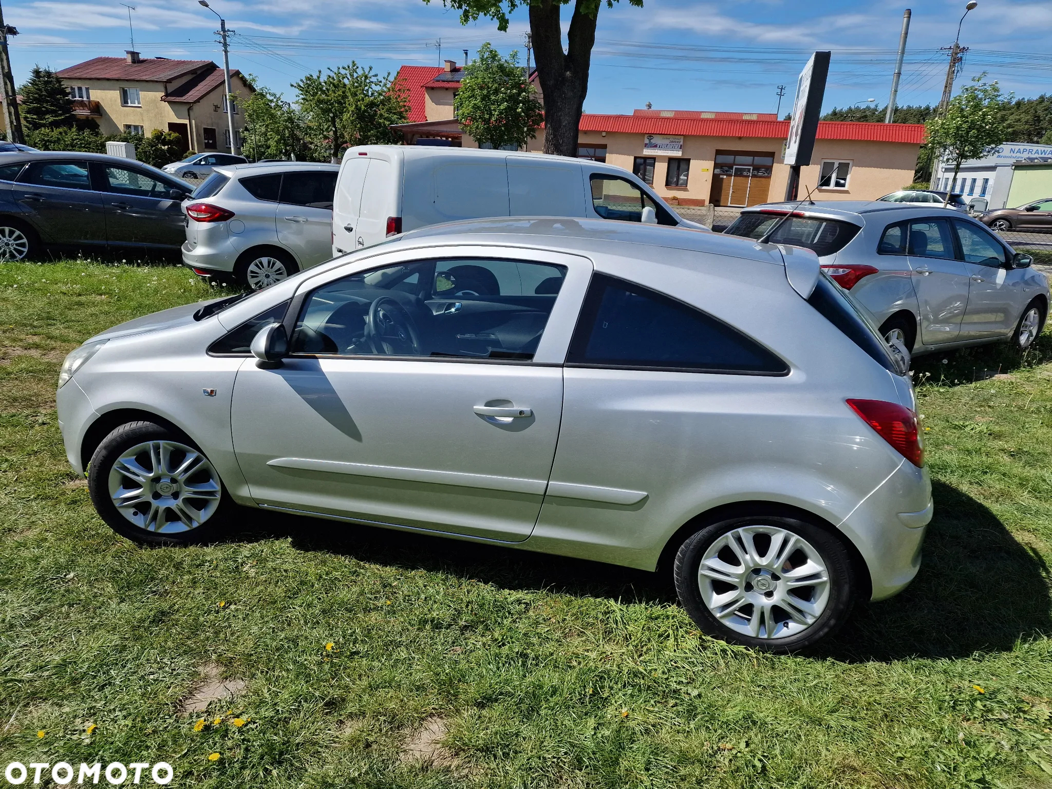 Opel Corsa 1.2 16V Enjoy - 8
