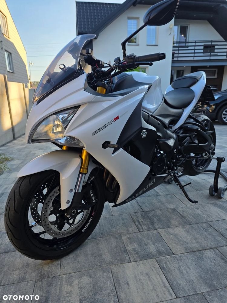 Suzuki GSX 1000 - 5