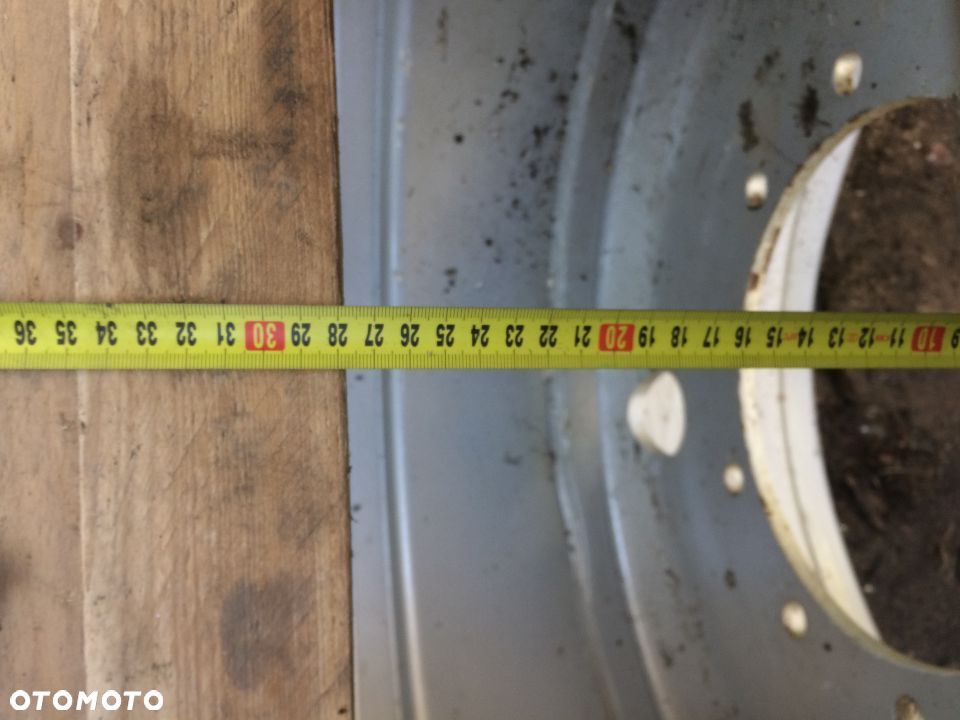 Felga W18Lx28 , felga 18x28 Case Massey Ferguson - 4