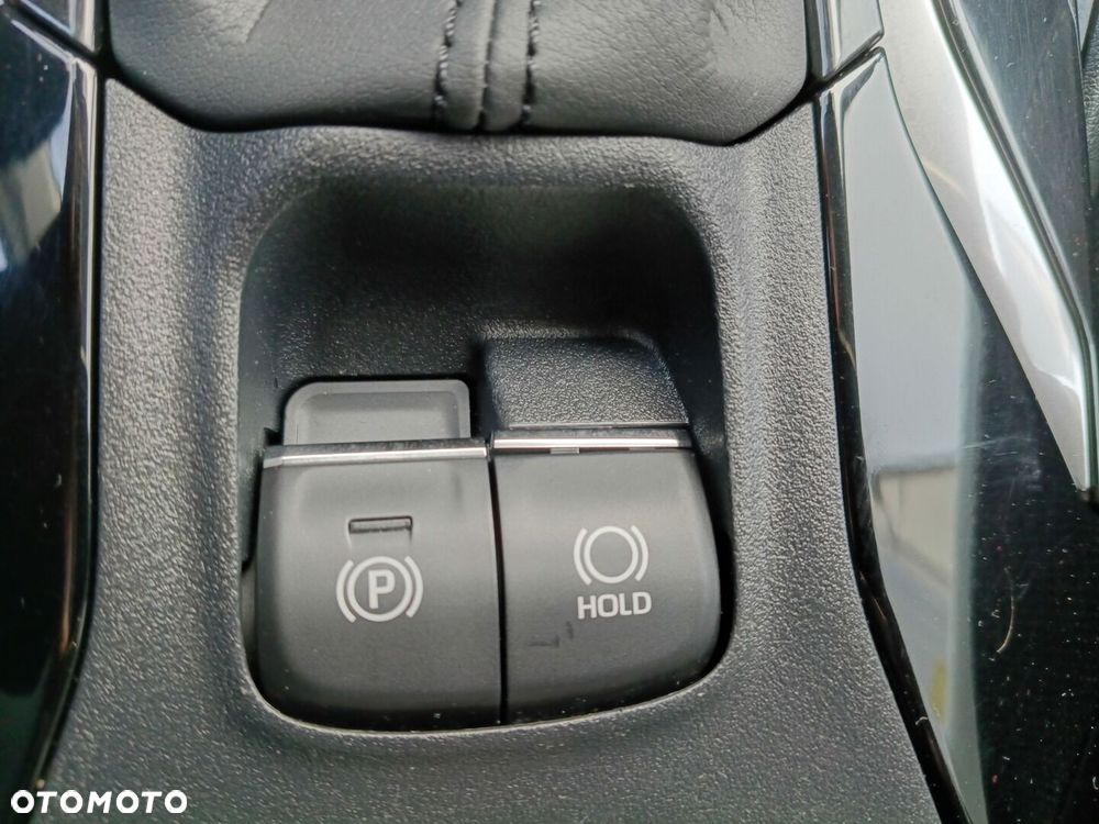 Toyota Corolla 1.8 Hybrid Comfort - 17