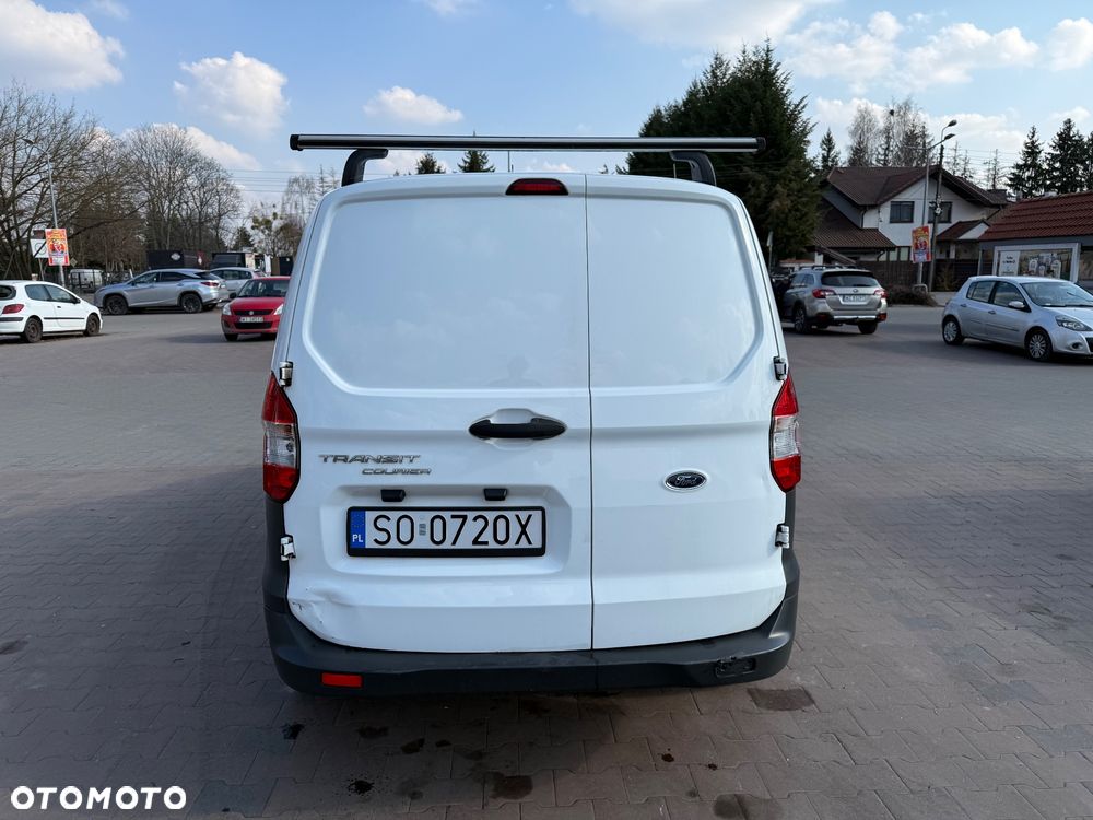 Ford Transit Courier - 8