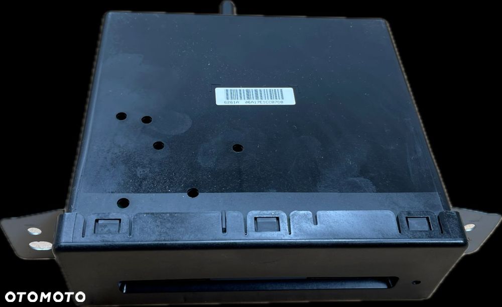 O2 CADILLAC ESCALADE IV 2014 -  CZYTNIK PŁYT CD GM 23440942 - 2