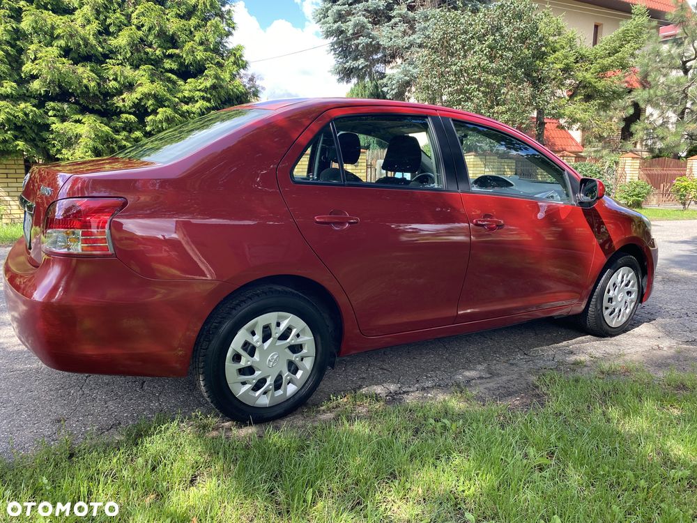 Toyota Yaris - 2