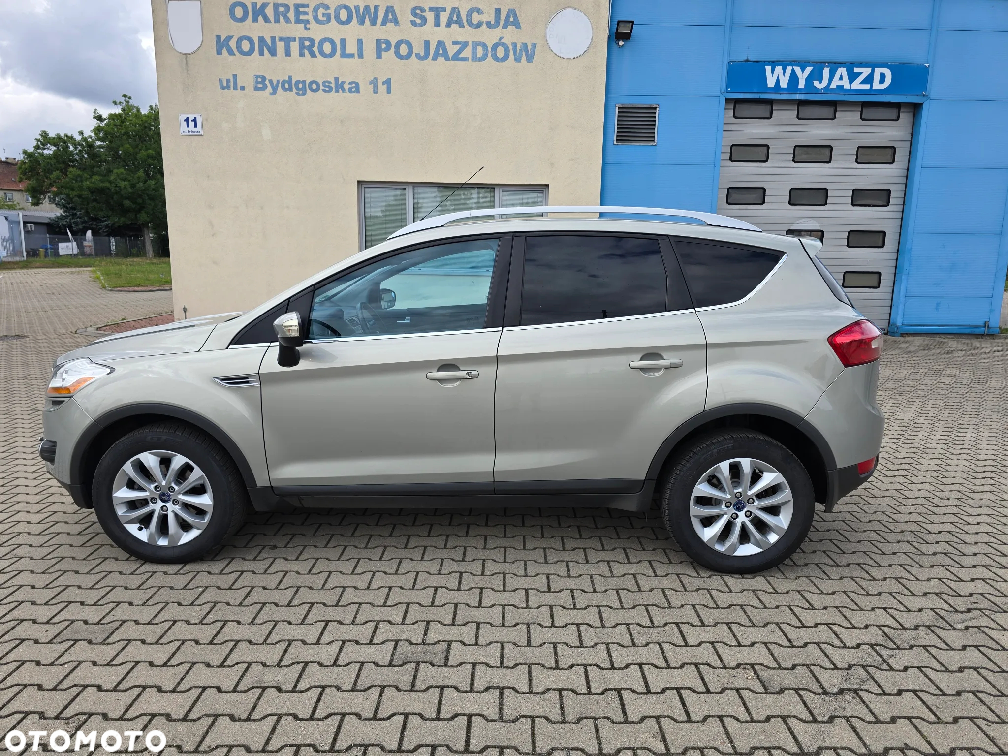 Ford Kuga 2.0 TDCi 4x4 Titanium - 10