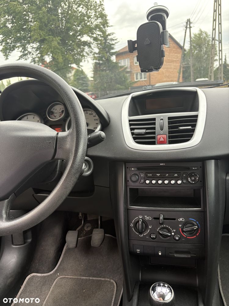 Peugeot 207 1.4 16V Trendy - 9