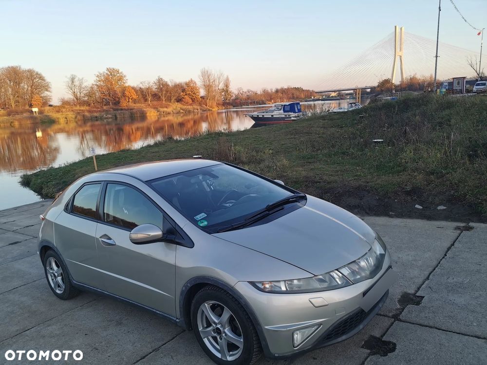 Honda Civic 1.8 Comfort - 1