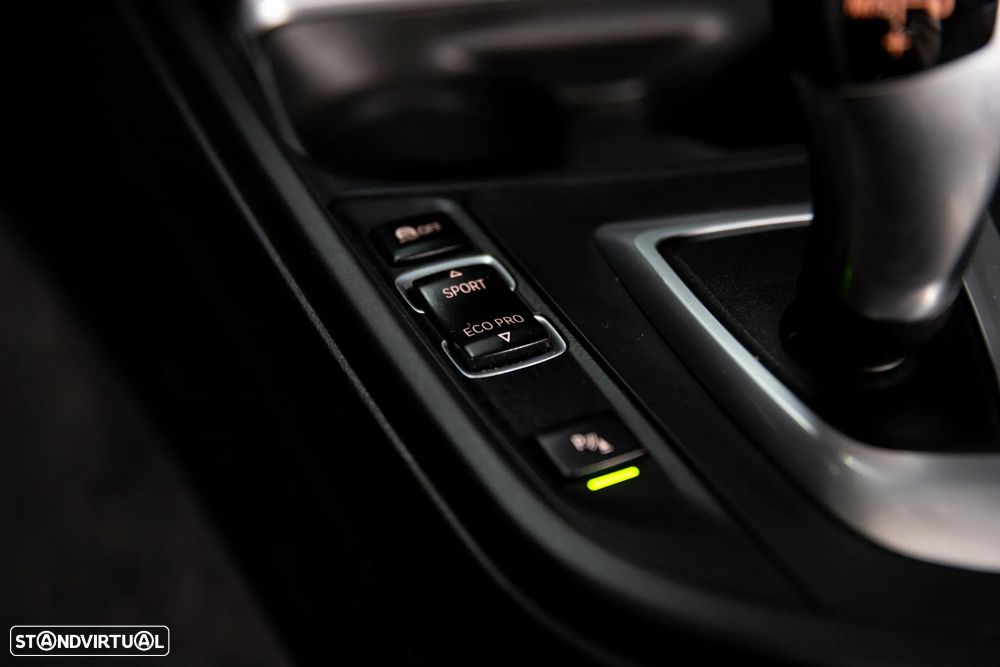 BMW 320 d Sport-Aut. - 11