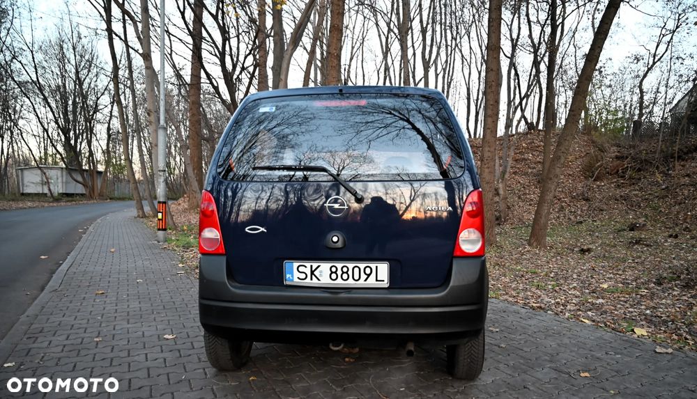 Opel Agila 1.0 - 9