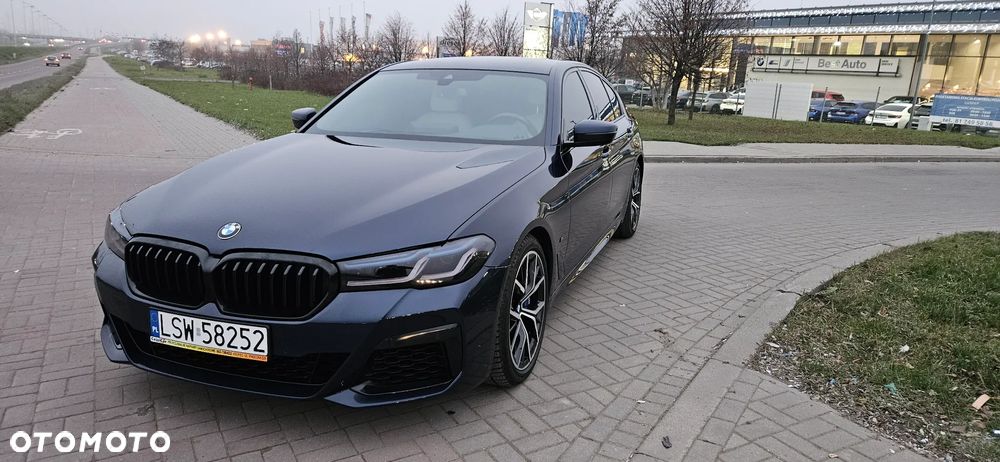 BMW Seria 5 M550i xDrive - 1
