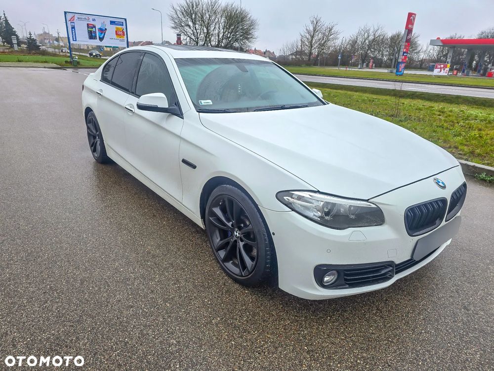 BMW Seria 5 535i xDrive Luxury Line - 32
