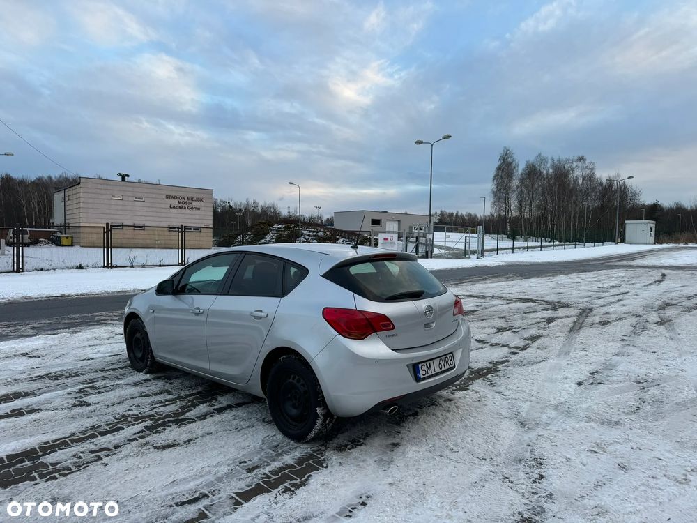 Opel Astra 1.4 T Enjoy - 7