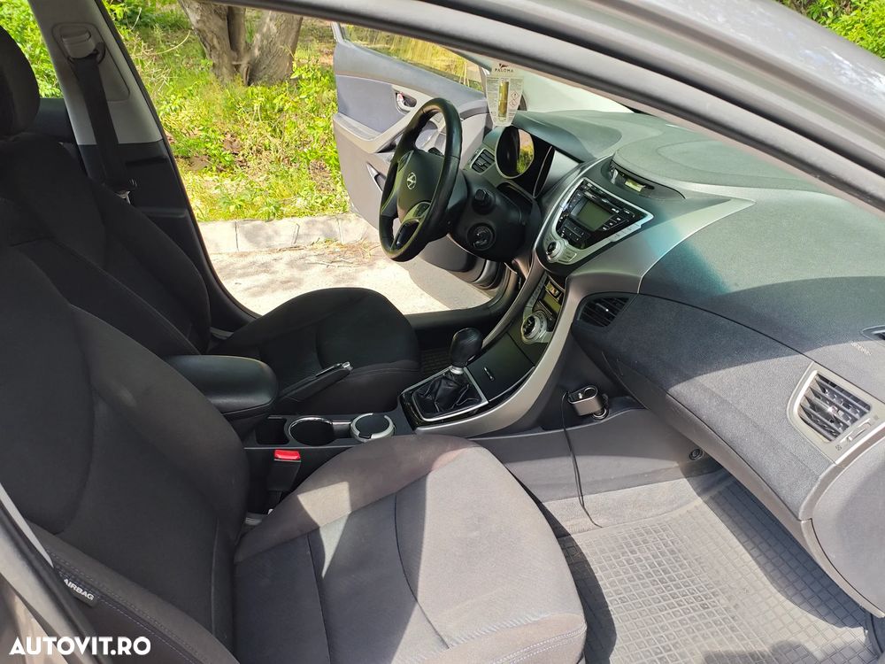 Hyundai Elantra 1.6 MPi Highway - 14