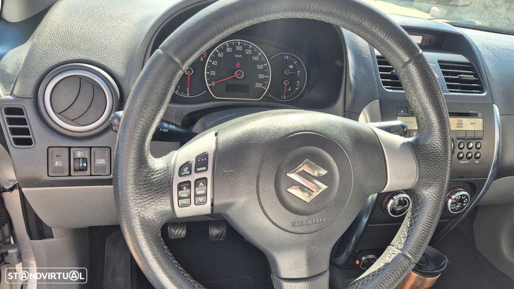 Suzuki SX4 1.5 GLX Outdoor Line - 6
