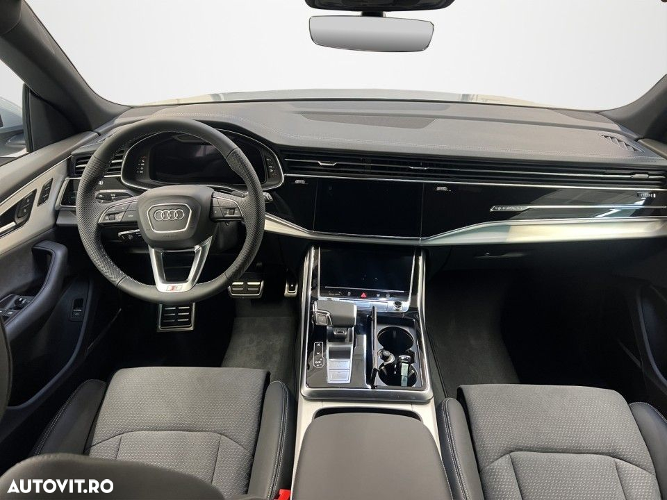 Audi Q8 - 12