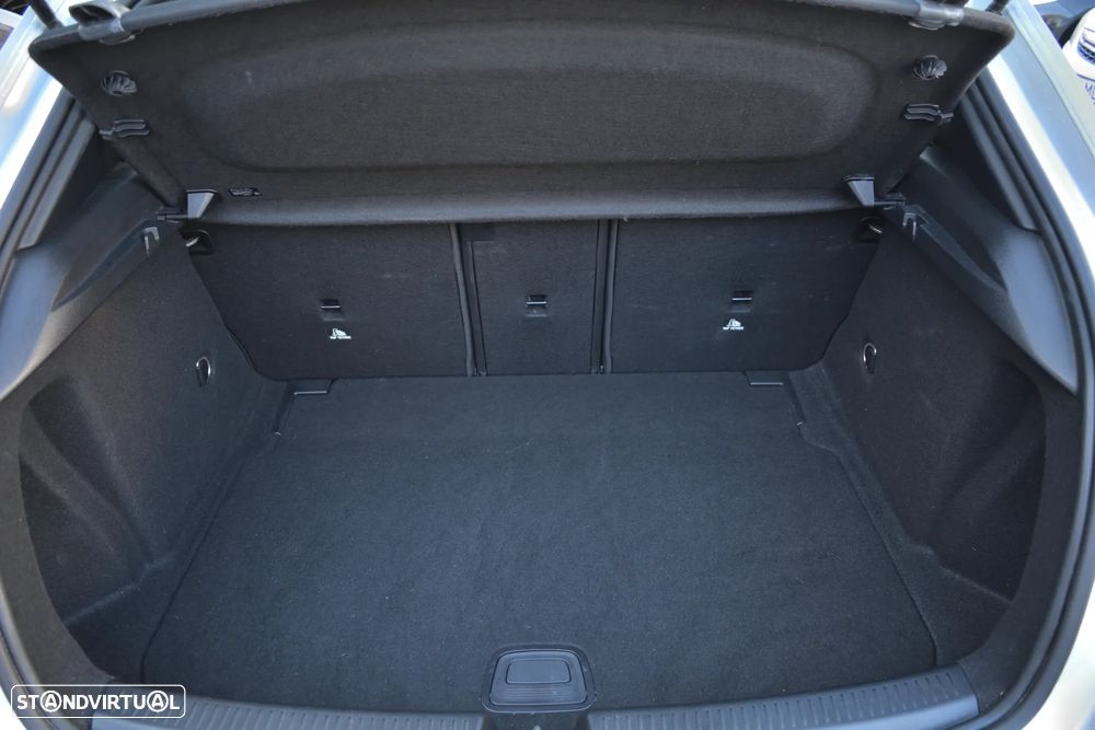 Mercedes-Benz A 200 Advanced Progressive - 10