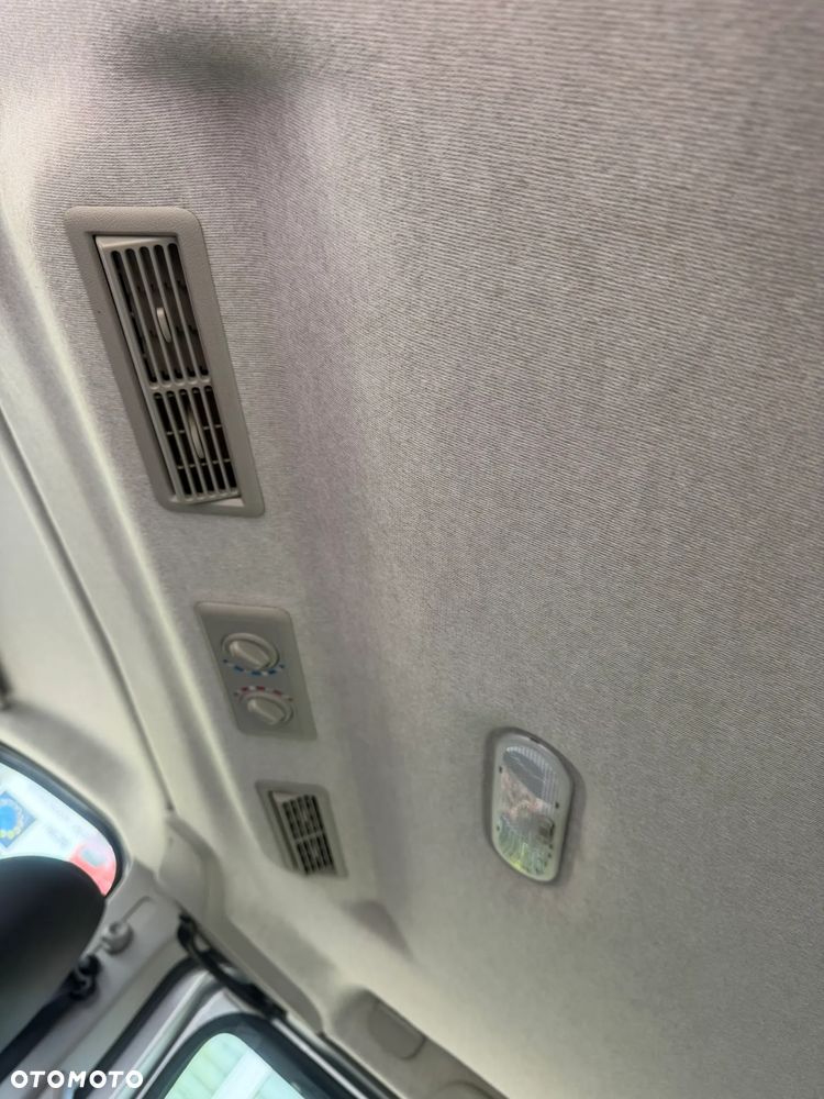 Nissan NV300 - 30