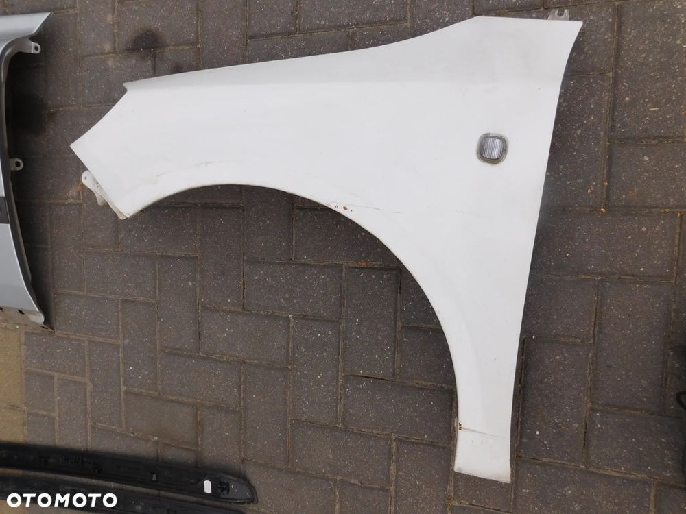 błotnik lewy przód SKODA FABIA II 07-11 - 1