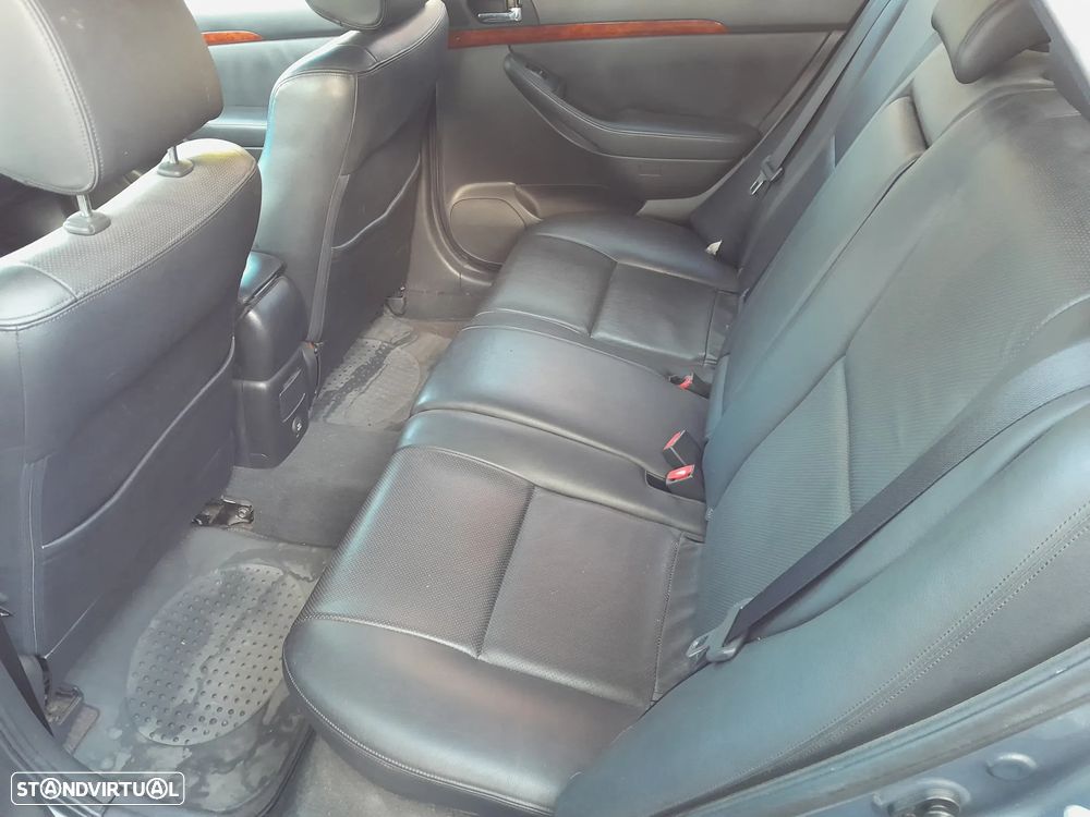 Toyota Avensis SW 2.0 D-4D - 4