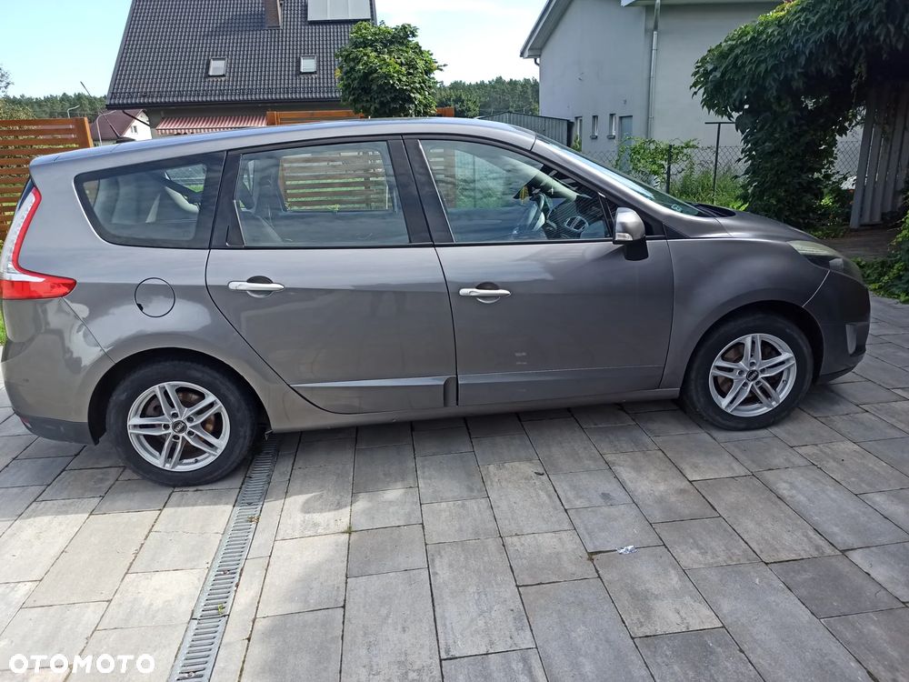 Renault Grand Scenic - 3