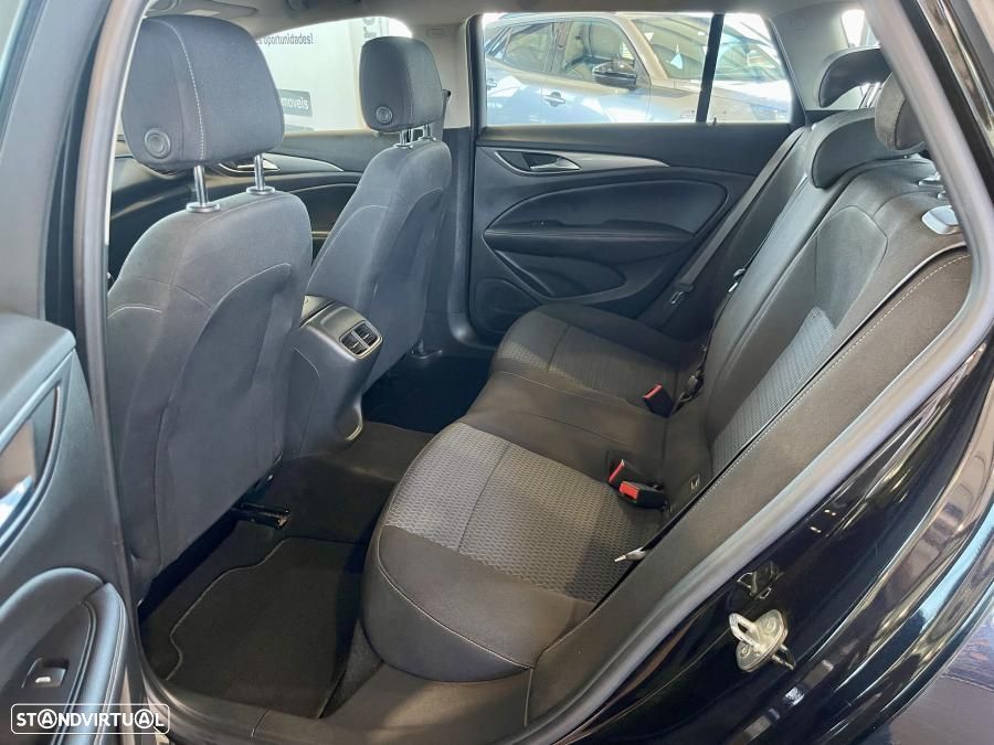 Opel Insignia Sports Tourer 1.5 D Business Edition — fotografia 22