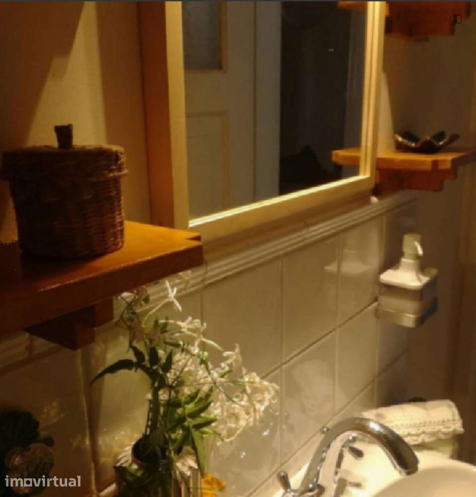 Quarto - localizado em Ajuda Lisbon - Grande imagem: 3/11