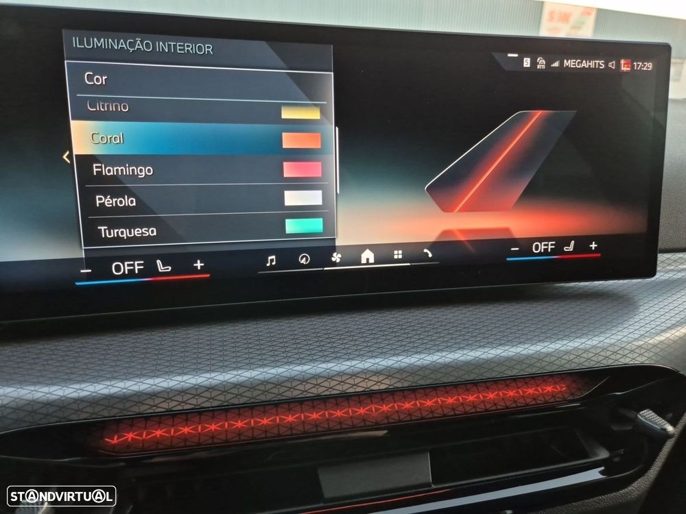 BMW 320 d Pack Desportivo M Auto - 32
