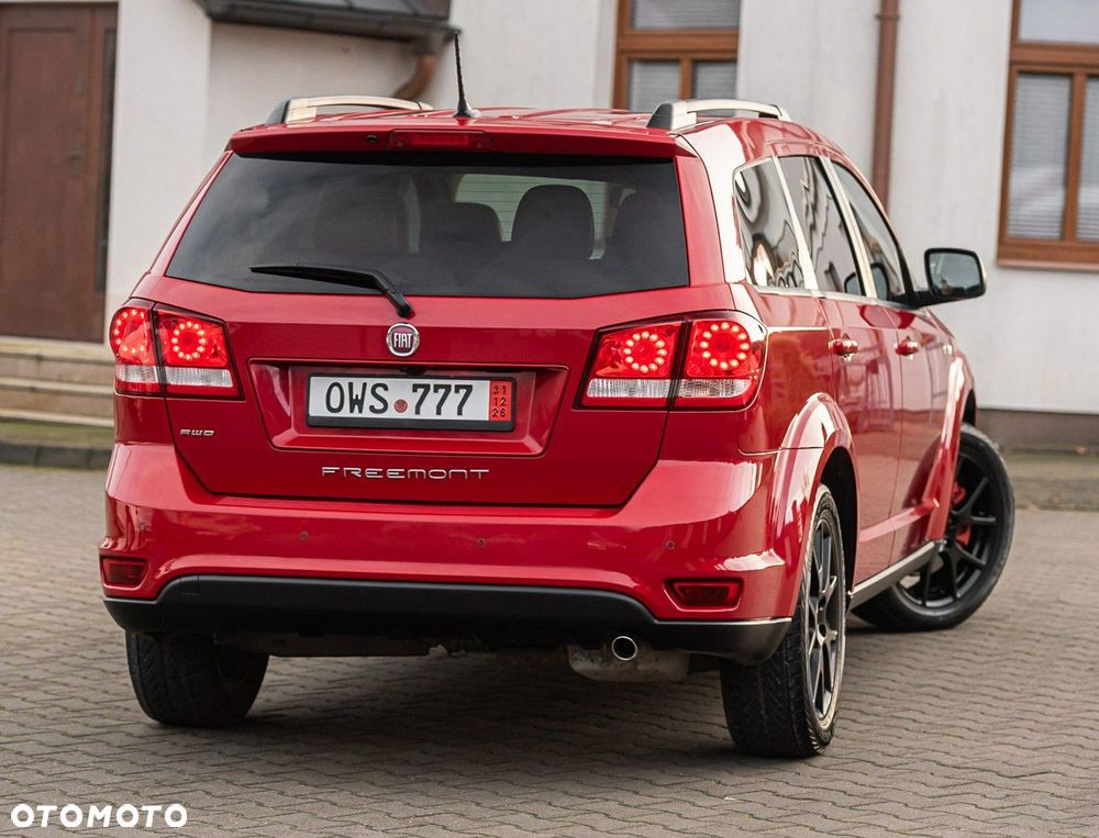 Fiat Freemont 2.0 Multijet Black Code AWD - 3