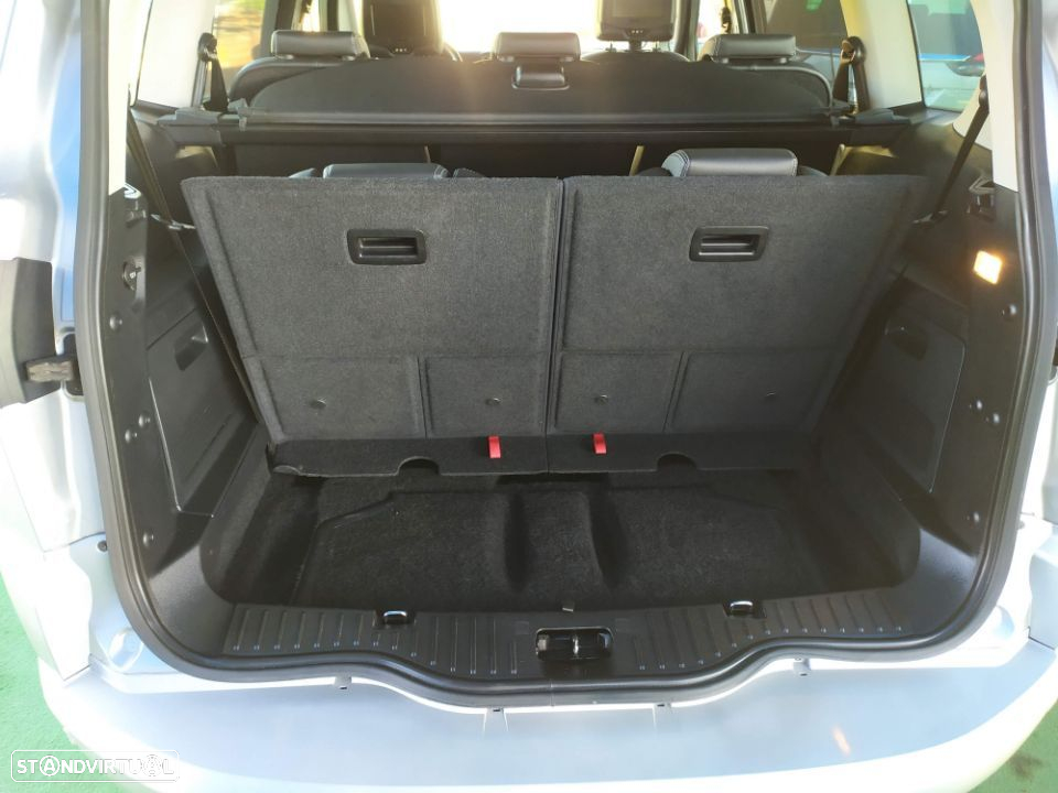 Ford S-Max 2.0 TDCi Titanium 7L 143g - 55
