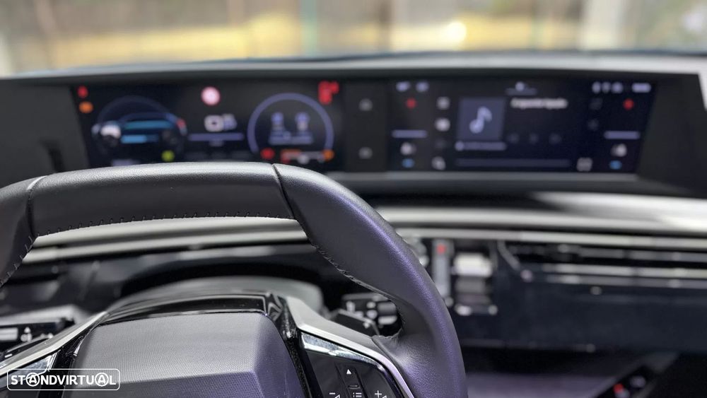 Peugeot 5008 1.2 Hybrid Allure e-DCS6 - 12