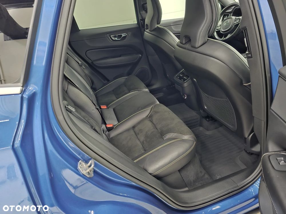 Volvo XC 60 T6 AWD Geartronic Momentum - 14