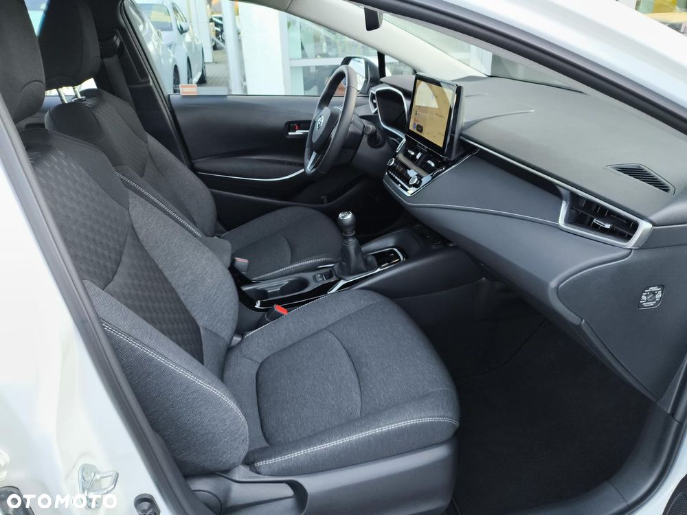 Toyota Corolla - 22